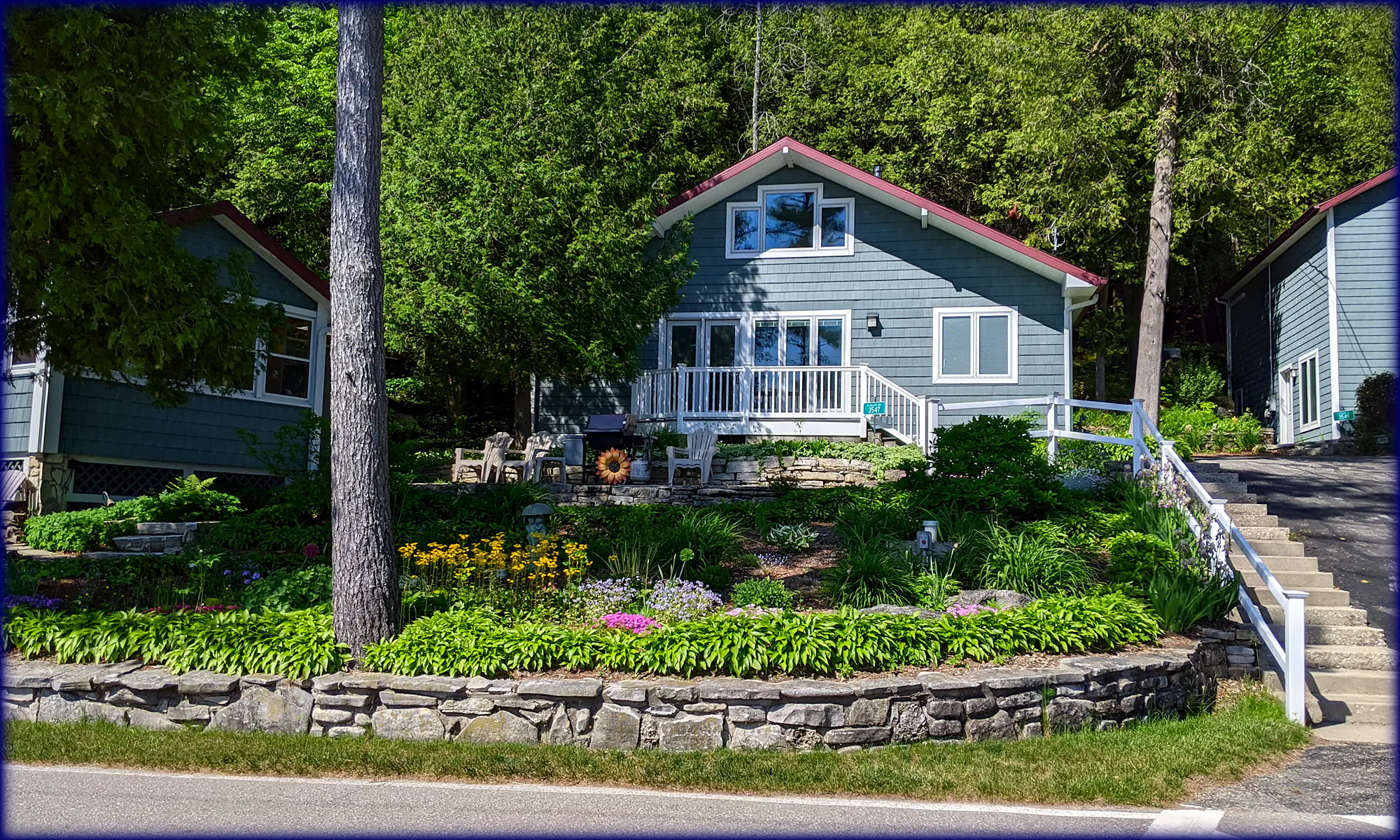 Birch cottage at Cliff Dwellers Resort